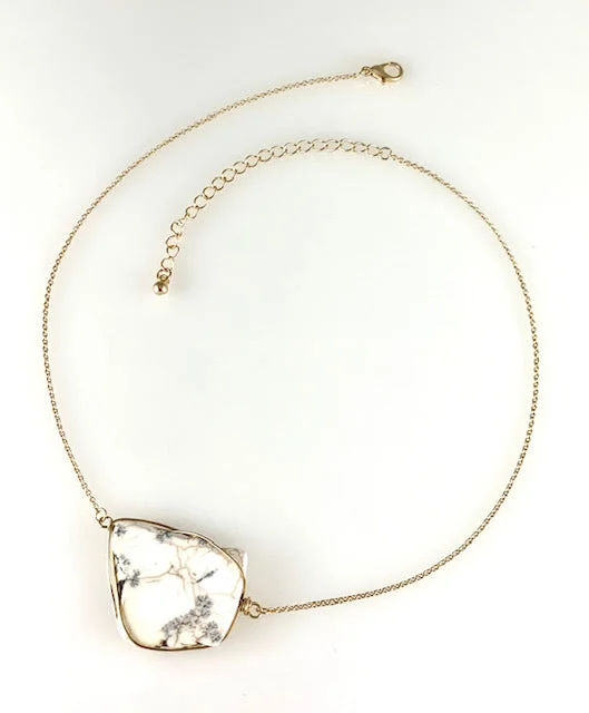 ladies necklaces jared-Off White Stone and Gold Necklace