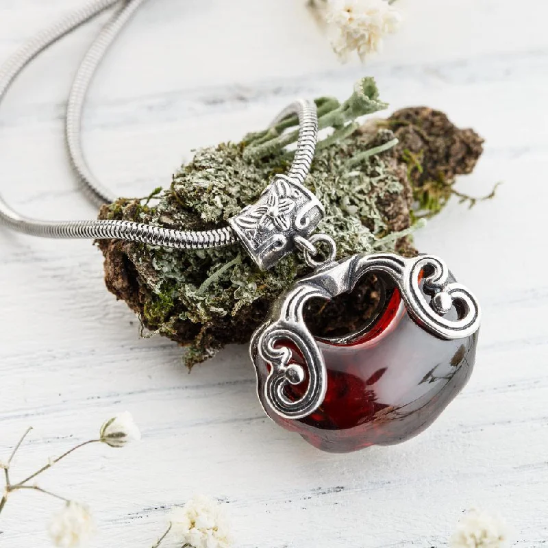 ladies necklaces online shop-Red Heart Garnet Necklace