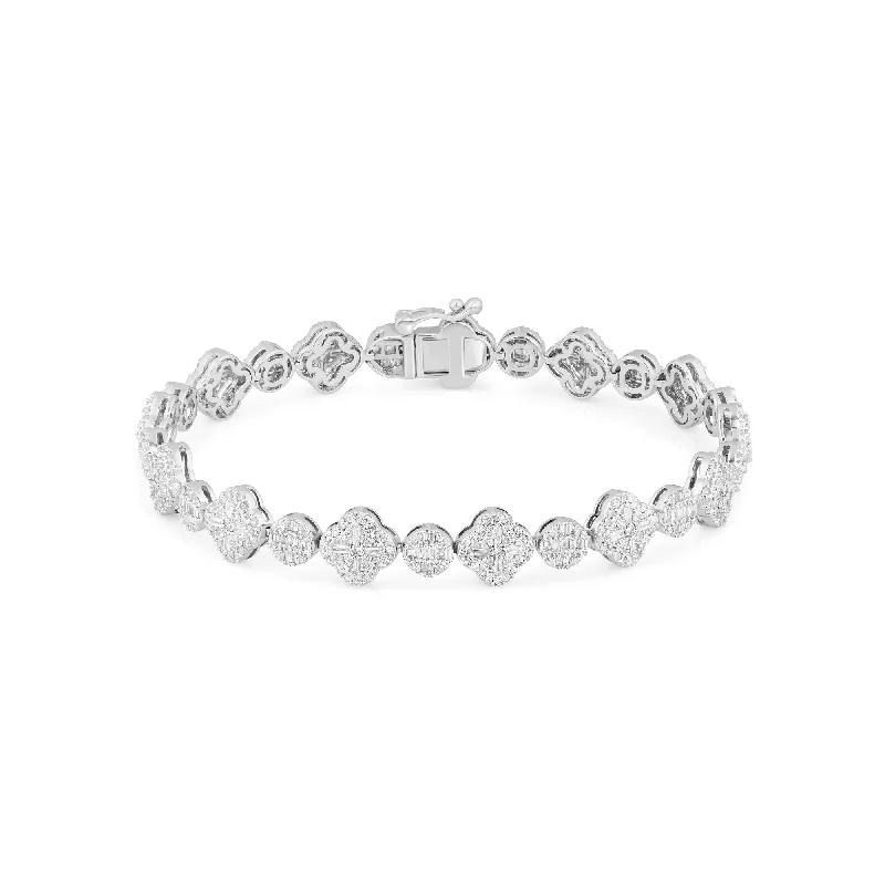 Ladies bracelets year glow -14K White Gold Fancy Link Diamond Clover Bracelet