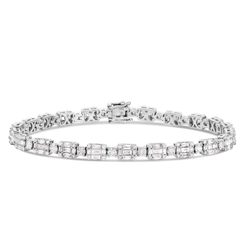 Ladies bracelets taper glow -18K White Gold 8.2ct Baguette Diamond Bracelet