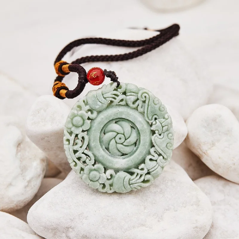 ladies necklaces matte-Natural Jade Flower Necklace