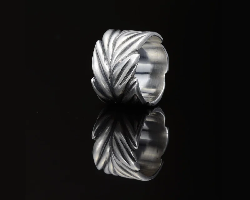 Ladies rings wedding glow -Leaf ring, nature sculptured sterling silver ring