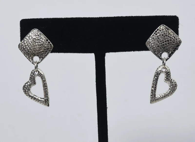 ladies earrings luxury-Sterling Silver Hammered Heart Dangle Earrings