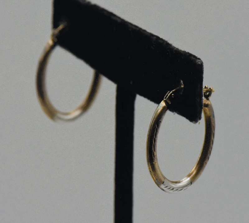 ladies earrings wedding-Vintage Sterling Silver and Gold Filled Two Tone Oval Hoop Earrings