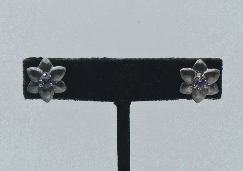 ladies earrings romantic-Vintage Sterling Silver and Amethyst Flower Stud Earrings