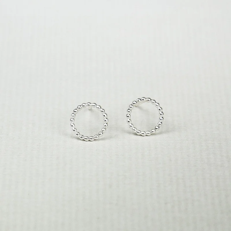 ladies earrings retro-Beaded Circle Stud Earrings in Silver