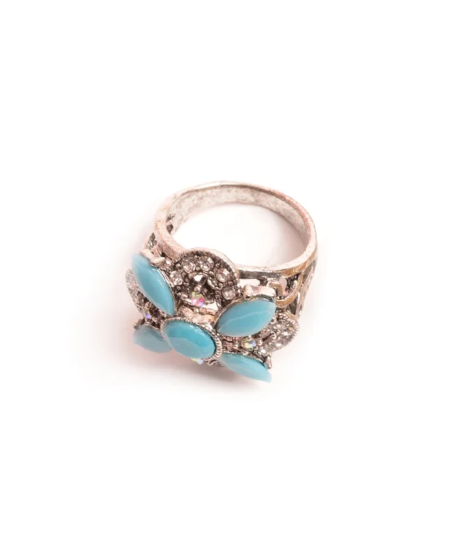 Ladies rings dog glow -Gleaming Turquoise Ring