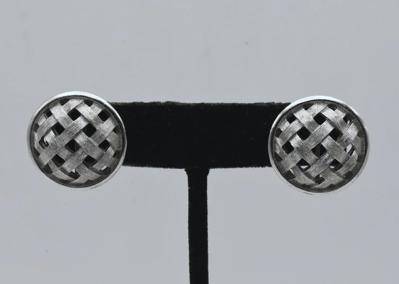 ladies earrings retro-Trifari - Vintage Silver Tone Basket Weave Clip On Earrings