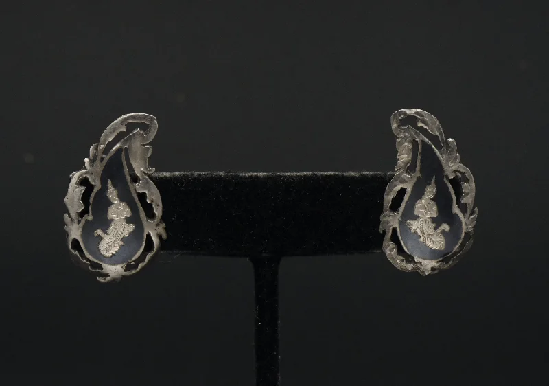 ladies earrings durable design-Vintage Siamese Dancer Sterling Silver Neillo Screw Back Earrings